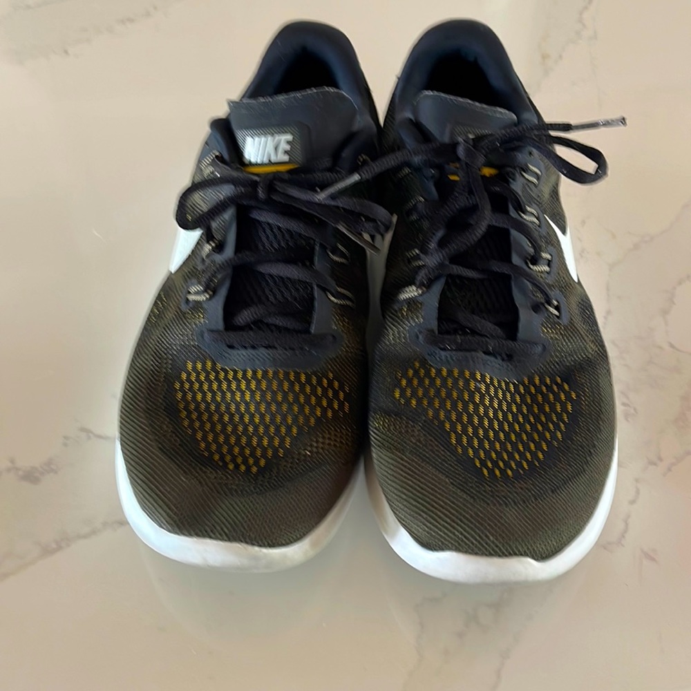 Men’s Nike Free running shoes size 10M
